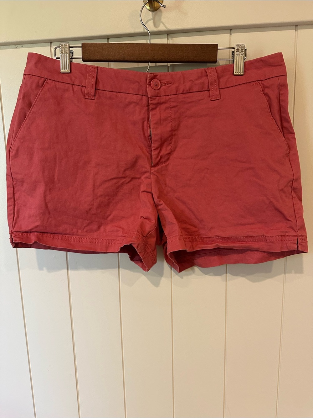 Magellan Outdoors Pink Shorts Women’s Size 12 Button Front Casual Cotton
